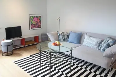 Image de Very Clean & Tidy Apartment, new baths, zone 3, close to a park, shops tube etc.