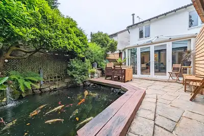 Image de A family house that sleeps 8 guests  in 4 bedrooms