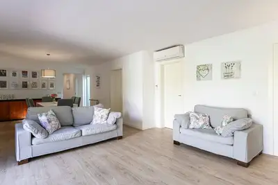 Image de Serralves Blue House by LovelyStay