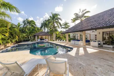 Image de Casa De Campo - Stunning Mansion Walking Distance to the Beach