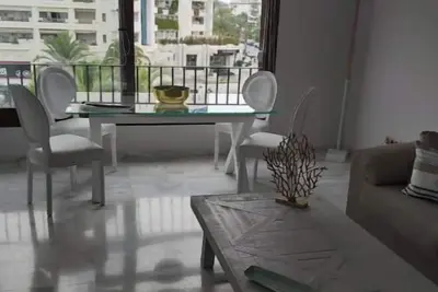 Image de Bel appartement dans le centre de Puerto Banús