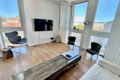 Image de Le ciel du Pharo vue vieux port proche plage