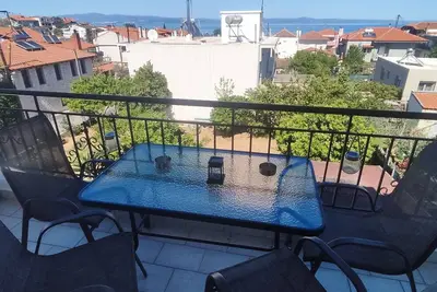 Image de Overlooking the tower