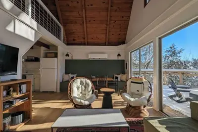 Image de Charming Norris Lake Cabin with views and boat slip @ Marina!