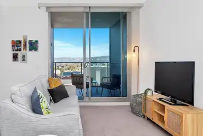 Image de The Hindmarsh Hotel style Pad with Hills Panorama