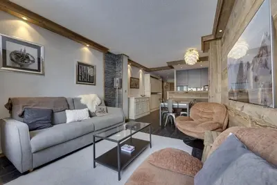 Image de À 100m des pistes de ski, 3ème étage, télévision, casier à ski, 41m², Tignes
