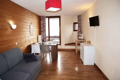 Image de 100m du centre station, 4ème étage, balcon, télévision, casier à ski, 28m², Les Orres