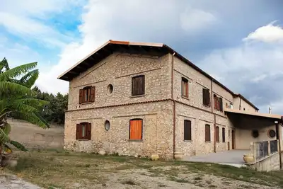 Image de Ancient farmhouse on the Gallelli estate