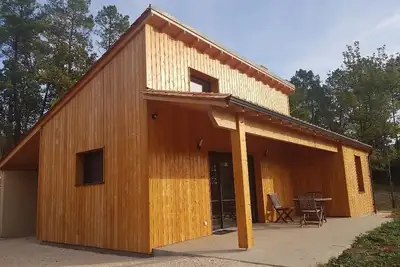 Image de Gîte Chêne vert -Domaine Cambourté 3* -maison bois 5km de Sarlat - piscine -wifi