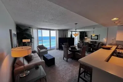 Image de Pelican Beach 1508 (1-Bedroom Home) with Pool