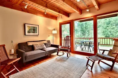 Image de 5 min to Fort Flagger St. Park w/ wifi & fire pit