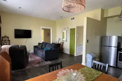 Image de Comfy loft with views of Ashtabula River! In the center of Bridge Street!