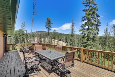 Image de Lead Home in the Mountains w/ Hot Tub + Views!