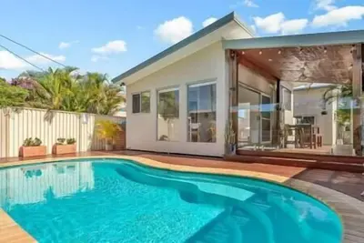 Image de Cutts Cottage - Modern retreat with private pool