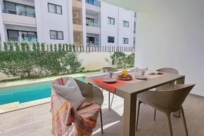 Image de Swim up condo 2 bed 2 bath steps from the beach