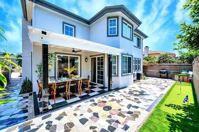 Image de New Designer Home Retreat 16 ppl near Disney Universal Dtla and Beaches.