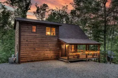 Image de Deer Run - Pet Friendly | Hot Tub | Fire Pit | Work From Home Friendly