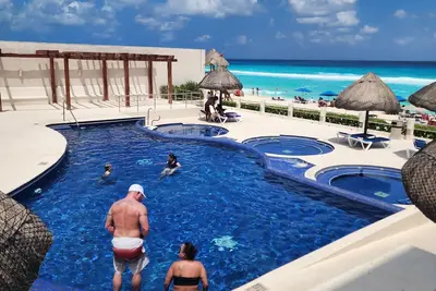 Beautiful beachfront villa Villas Marlin