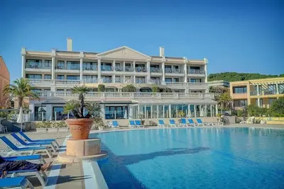 Image de Immogroom  - Piscine - Jardin - Terrasse - Ac