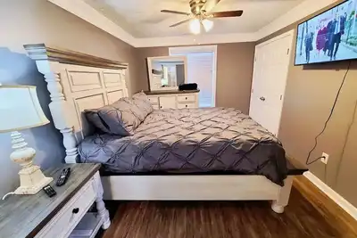 Image de Cozy 2-bedroom condo with WiFi, Ac in marvelous Lexington