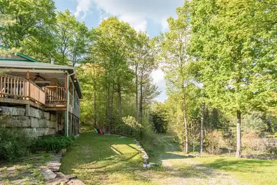 Image de Stunning Private Resort on 15 Acres w/ Cabin - Hot Tub, Paddle Boards, Fire Pit