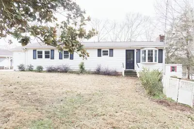 Image de Magnolia Cove - Cozy lake house on beautiful Lake Hartwell