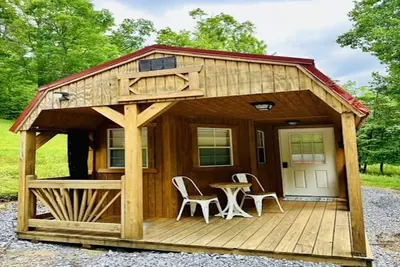 Image de Sweet Delight: Tiny Cabin by the Great Smoky Mountains