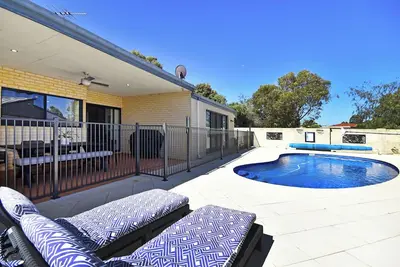 Image de Kinross Heaven 4-bedroom 2-bathroom home with sparkling pool + pool table