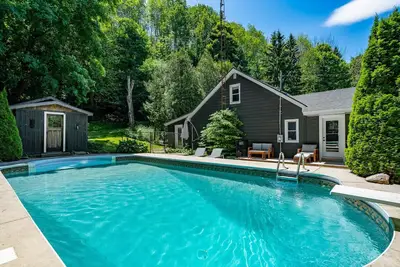 Image de Woodski Winter Haven: Mountain Cottage Near Skiing