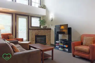 Image de Top floor / Mountain views / Quiet 3-bed condo