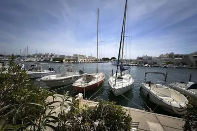 Image de Marina 2 pièces bord de mer, parking privé, 5 pers