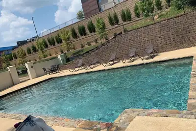 Image de Landshark Oasis, walking distance to Oxford square and the football stadium.