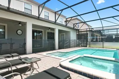 Image de Luxury 6 Bedroom Villa near Disney World with Private Pool - Champions Gate