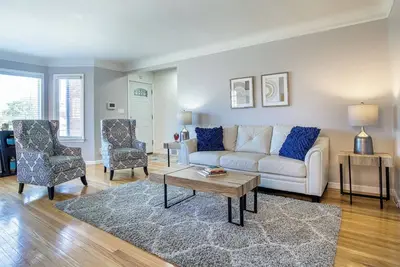 Image de Spacious Townhouse close to downtown Detroit