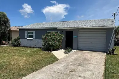 Image de Nice updated cozy canal home with direct Gulf of Mexico access