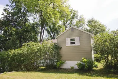 Image de Restful Retreat, deluxe 2br lakefront cabin with private fire pit