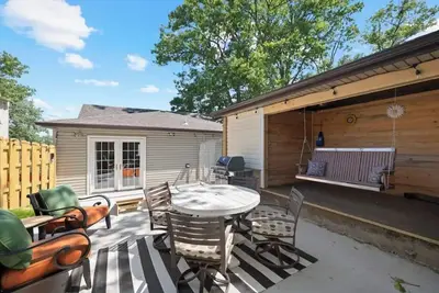 Image de Branson Downtown Trolley House