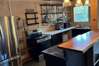 Image de Barndominium at Dirty Dog Organic Farm