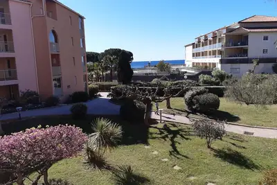 Image de T2, 38m², 3***, 4pers, 1er étage, bord de mer, accès direct plage, vue mer