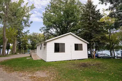 Image de Paradise, a 3br lakefront cabin near the beach at Riverside Resort