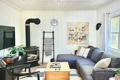 Image de 3br Cottage w/Fire pit steps from Cawaja Beach