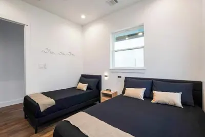 Image de Rami's Hideaway Surfside Beachfront 2024 Build