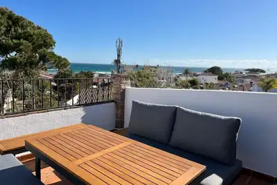 Image de Impecable Adosada A Pasos Del Mar, Jardin Privado, Vistas Al Mar. Ideal Familias