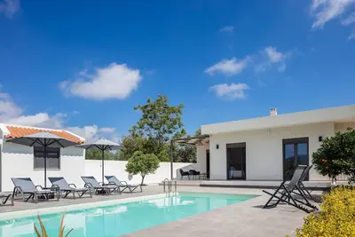 Αngeliana villa, Private pool, garden, near amenities