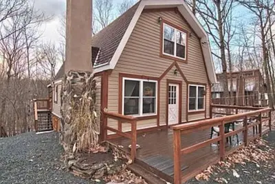 Image de Mountain Retreat Masthope-Ski-Boat-Swim. Walk to ski slopes-pools - Pet Friendly