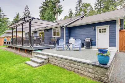 Image de Freeland Retreat - Deck, Fire Pit & Beach Access!