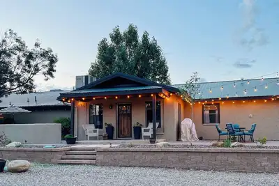 Image de Bring your horse and cool off in Prescott! Home & stables back up to trails!