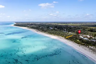 Image de Quindy Beach Cottage – Steps to the Bay