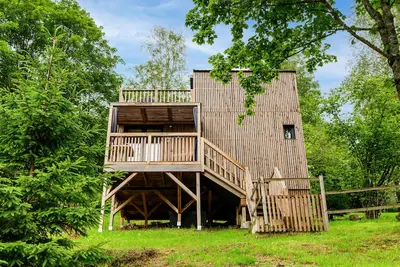 Image de Chalet \"Gîte Le Pieraline\" avec vue sur la montagne, terrasse privée et Wi-Fi