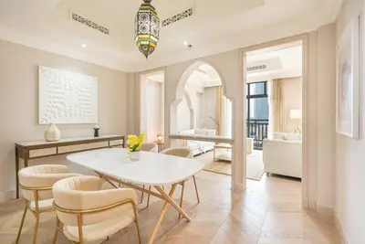 Image de Beautiful central Home w/ direct Dubai Mall Access